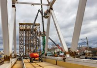 Most kolejowy nad Narwią w Uhowie - Luty 2022