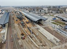 Stacja Białystok - widok na budowę zadaszenia i torów fot Paweł Mieszkowski PKP Polskie Linie Kolejowe SA
