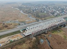 Uhowo - budowa mostów kolejowych nad Narwią. fot. Artur Lewandowski PKP Polskie Linie Kolejowe S.A.
