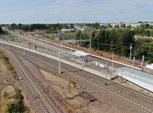 Przystanek Białystok Zielone Wzgórza widok z drona na peron fot Paweł Mieszkowski PKP Polskie Linie Kolejowe SA