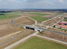 Szepietowo-Janówka - wiadukt nad torami widok z drona fot Artur Lewandowski PKP Polskie Linie Kolejowe SA