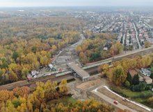 Kobyłka - budowa wiaduktu nad torami widok z drona, fot. Artur Lewandowski PKP Polskie Linie Kolejowe S.A.