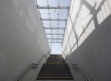 Przystanek Białystok Zielone Wzgórza schody na peron fot Łukasz Bryłowski PKP Polskie Linie Kolejowe SA